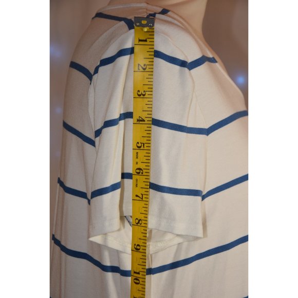 Chicos white/blue striped top size 2 (12/14) - Picture 6 of 8